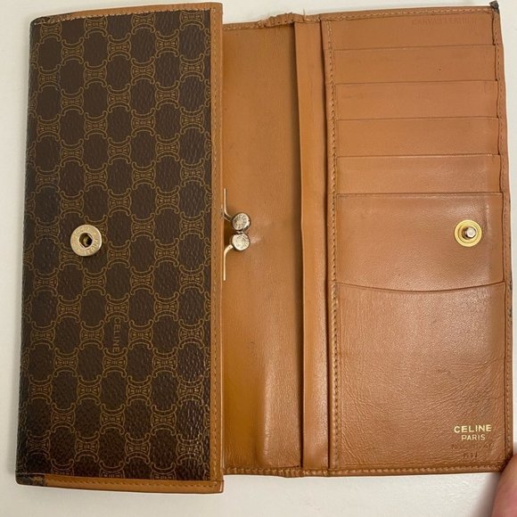 SOLD Vintage Celine Longwallet - Picture 3 of 16